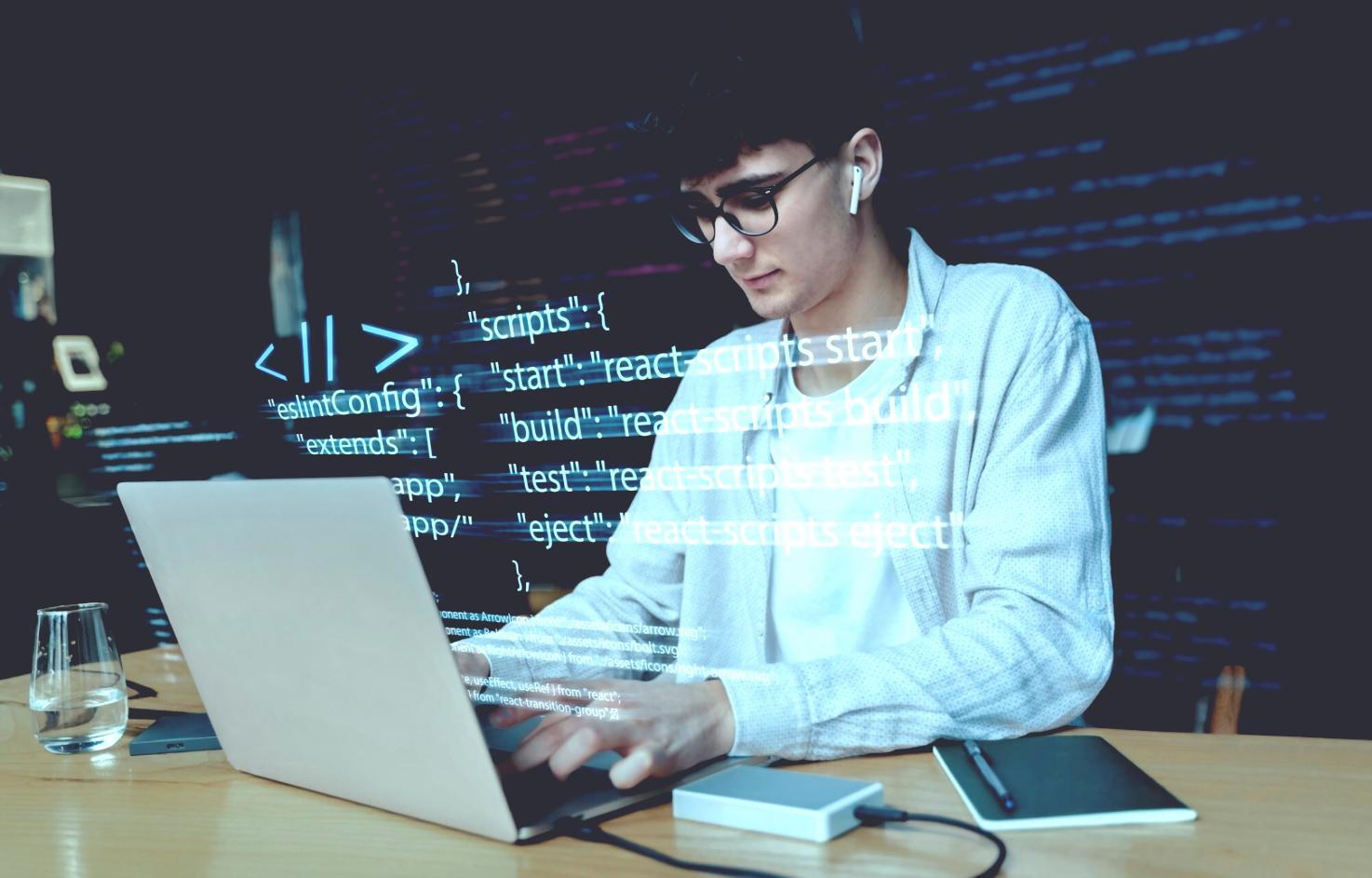 Dettaglio di palette cromatiche professionali per progetti web contemporanei